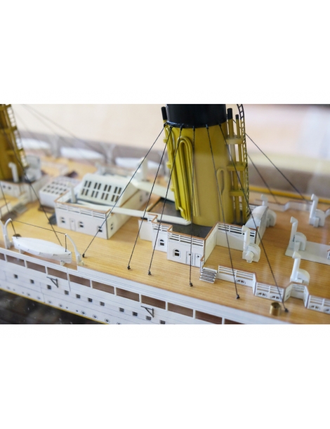 Mantua Model Titanic 1:200 kit