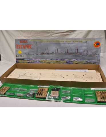 Mantua Model Titanic 1:200 kit