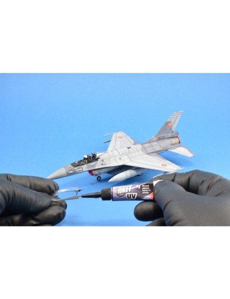 Roket UV Glue 5g with UV Key Light