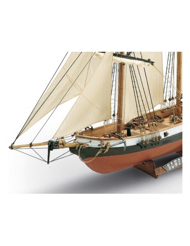 Newport Bausatz 1:57 Mamoli