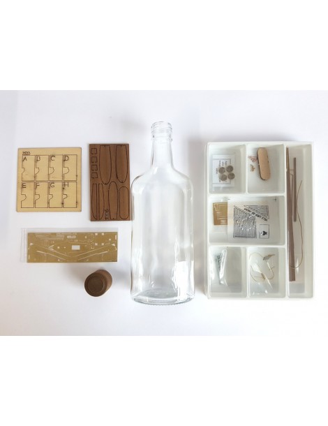 AMATI Gold Yacht 1: 300 Bottle Kit