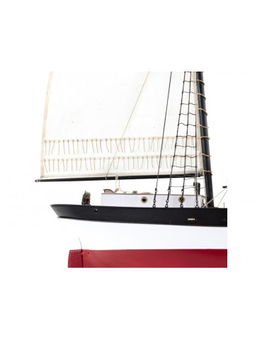 AMATI H.M.S. Hunter Schuner 1:60 Set