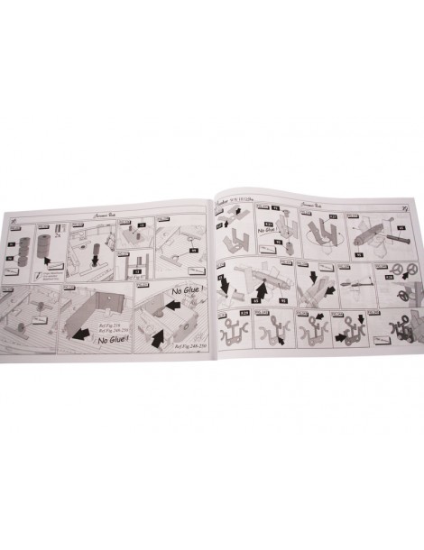 AMATI H.M.S. Hunter Schuner 1:60 Set