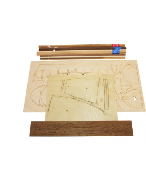 AMATI Nina karavela 1492 1:65 kit