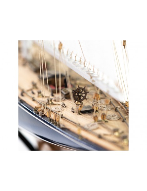 AMATI Endeavor sailboat 1934 1:35 kit