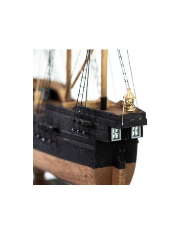AMATI Pirate Ship 1: 135 First step kit