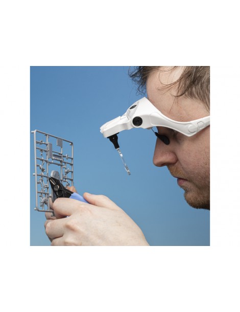 Lightcraft Magnifier Glasses with LED Light Set