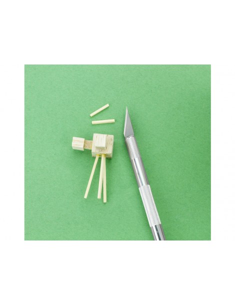 Modelcraft Medium Duty Hobby Knife with 2 Blade