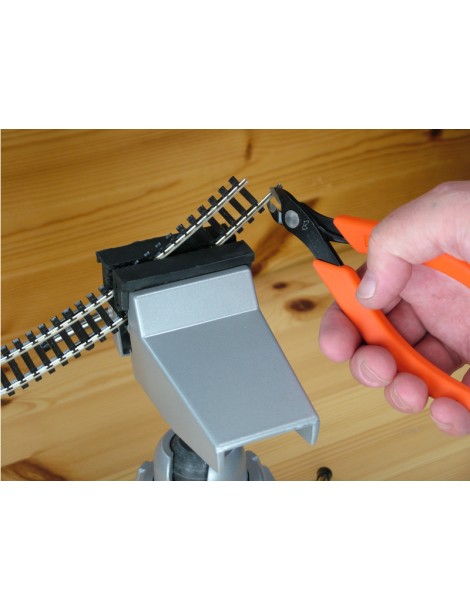 Modelcraft Universal Suction Vice 70mm
