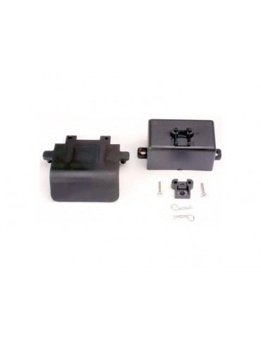 Traxxas Bumper (rear)/ battery box/ body clips (2), EZ-Start mount, 3x10CST (2)