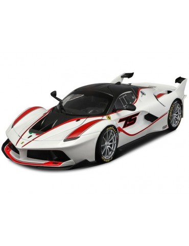 Bburago Signature Ferrari FXX K 1:18 white